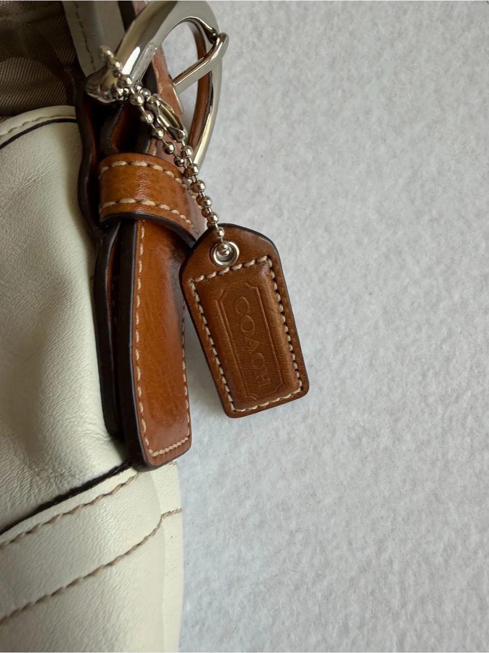 Vintage Coach Soho 9247 Cream Brown Leather Buckle Shoulder Bag Y2K White